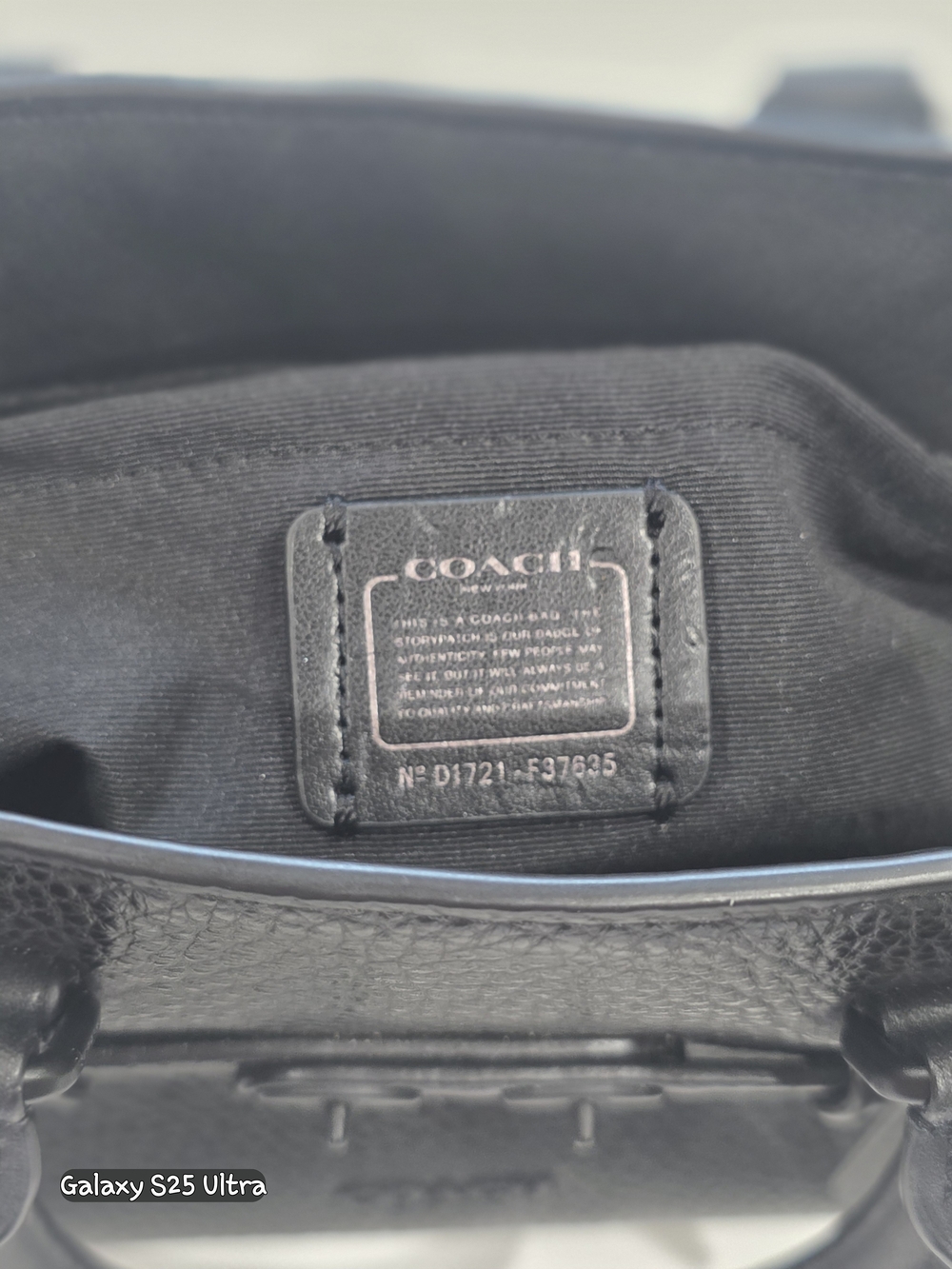 ❤️❤️COACH Black Pebbled Leather Convertible Satchel Monochromatic Hardware♠️ - Picture 5 of 5